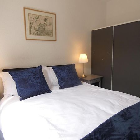 Central 2-Bed Flat In Edinburg Exteriör bild