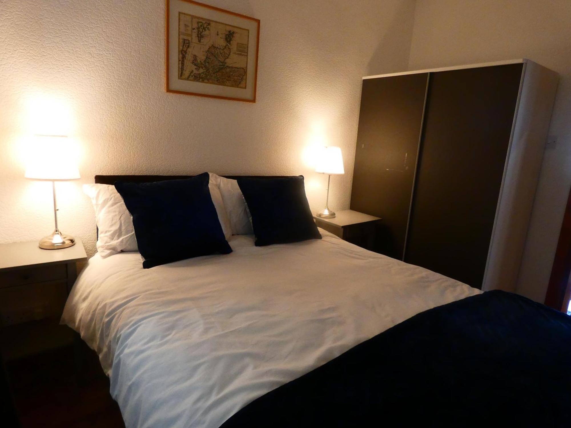 Central 2-Bed Flat In Edinburg Exteriör bild